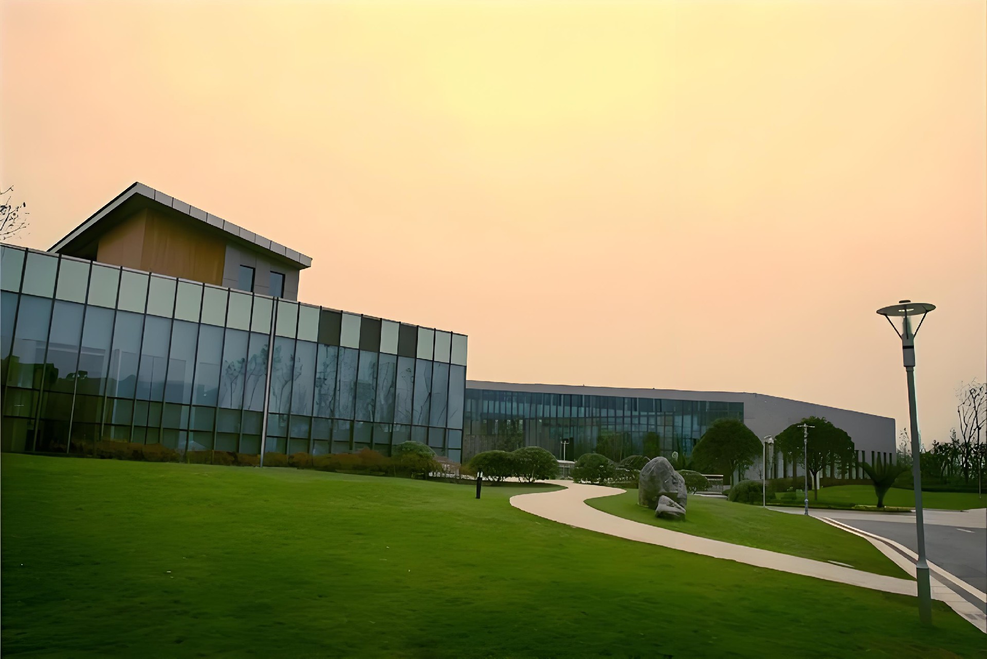 四川川投国际网球中心开发有限责任公司